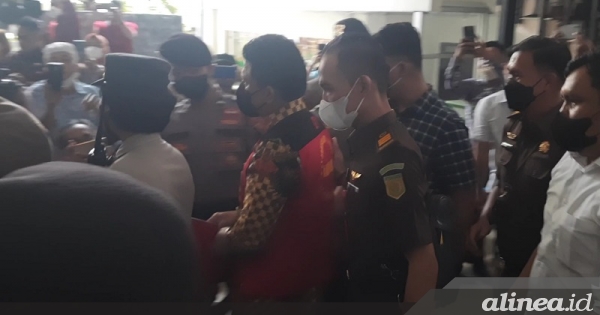 Ratusan Polisi Berjaga Di Persidangan Perdana Ferdy Sambo