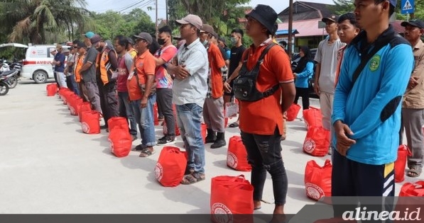 Jukir Dan Petugas Kebersihan Di Kukar Terima Sembako