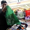 Asosiasi pusat belanja desak Anies revisi larangan kantong plastik