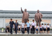 Kim Jong-un blusukan ke pabrik kosmetik 