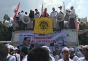 Pekik 'busuk' dan 'mati' dalam protes Sukmawati