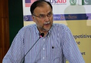 Usai  berpidato, Menteri Dalam Negeri Pakistan ditembak 