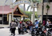 Penyerang Mapolda Riau bawa samurai 