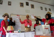Dua peserta Pilwalkot Cirebon saling klaim kemenangan