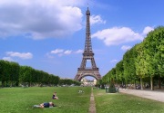 Antisipasi demo berujung ricuh, Menara Eiffel akan ditutup