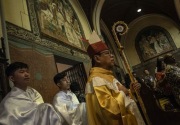 Uskup Agung Katedral minta agama tak digunakan untuk politik