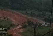 Longsor timbun 34 rumah dan 4 orang tewas di Sukabumi