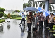 Tangis Denada pecah saat Jokowi dan Iriana jenguk Shakira
