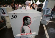 Tim Semut Gercep Putih jaga kebersihan di lokasi kampanye Jokowi