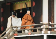 Kaisar Jepang Akihito resmi turun takhta