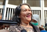 Mantan Ketua DPRD Kepulauan Sula dijenguk ibunda 