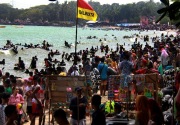 Selama libur lebaran, wisatawan pantai di Banten turun 60%