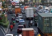 Uji emisi kendaraan berat cara Anies tekan polusi di Jakarta