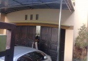 KPK geledah rumah bekas ajudan eks Gubernur Soekarwo