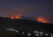 Kebakaran Gunung Merbabu dan Andong capai 225 Hektare