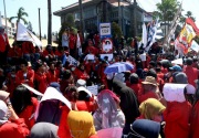 Massa Surabaya Menggugat disambut pasukan Asmaul Husna