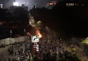 Meluas, Polisi-pendemo bentrok di Semanggi dan Slipi