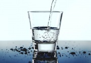 Air putih efektif bantu turunkan berat badan