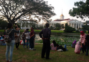 Kebun Raya Bogor, Cibodas, Purwodadi, dan Bali ditutup