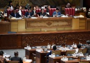 Rapat Paripurna DPR diwarnai interupsi potong gaji