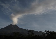 Gunung Merapi kembali erupsi, angin ke arah Timur