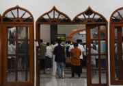 Puluhan masjid di Jakarta masih gelar salat berjemaah