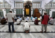 Larangan kegiatan di masjid, NU dan Muhammadiyah: Beri edukasi, bukan sanksi