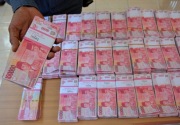 Polisi tangkap 2 pria pembeli ponsel dengan uang palsu