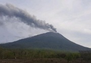 Gunung Ili Lewotolo di NTT erupsi pagi tadi