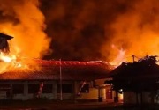 Teror berlanjut, KKB bakar gedung sekolah