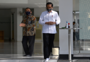 Jokowi tinjau vaksinasi di Pelabuhan Tanjung Emas