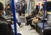 London tetap berlakukan wajib masker di transportasi publik