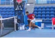 Frustrasi, Djokovic lempar raket ke tribun, syukurlah tidak ada penontonnya