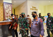 Panglima TNI-Kapolri tinjau fasilitas Isoter di Sulsel