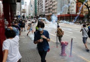 9 aktivis Hong Kong dijatuhi hukuman 6-10 tahun penjara