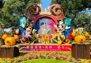 Kasus Covid terdeteksi, ribuan pengunjung Shanghai Disneyland dikunci