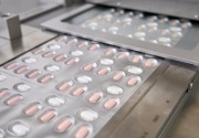 Pfizer mencapai kesepakatan untuk mengizinkan versi generik dari pil Covid-nya untuk orang miskin di dunia