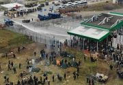 Keamanan Polandia tembakkan gas air mata hadapi imigran di perbatasan