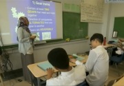  Dipecat karena jilbab, guru muslim di Kanada dapatkan dukungan