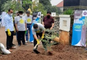 UII menggelar gerakan tanam sejuta pohon di sejumlah wilayah Indonesia
