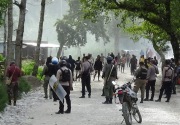 Kematian seorang warga picu bentrok dua kabupaten di Papua