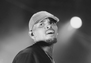 Dituduh memerkosa wanita, Chris Brown dituntut US$20 juta