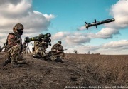 Efek domino perang Rusia-Ukraina bagi RI: Harga BBM naik, komoditas lain ikut-ikutan