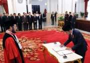 Lamar adik Jokowi, Anwar Usman didesak mundur dari Ketua MK 