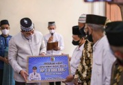 Bupati Pesawaran salurkan dana hibah untuk bangun masjid di dua kecamatan