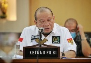 Larang bicara isu tunda pemilu, Ketua DPD minta menteri patuhi Jokowi
