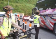 Polres Semarang turunkan tim sepeda  di Rest Area KM429A Ungaran 