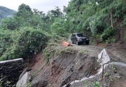 Akses jalan 2 desa di Kabupaten Luwu tertutup longsor
