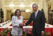 Di tengah spekulasi berkunjung ke Taiwan, Pelosi memulai tur Asia