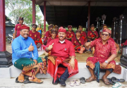 Pemkab Kukar salurkan bantuan rumah ibadah Rp230 juta ke Pura Pasupati PHDI